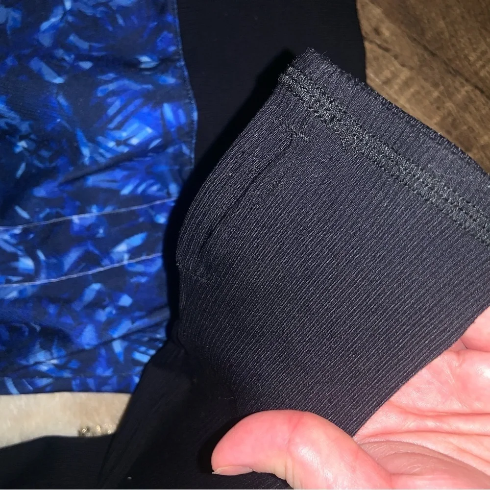 Alo yoga blue black printed flow hoodie S athletic activewear full zip winter